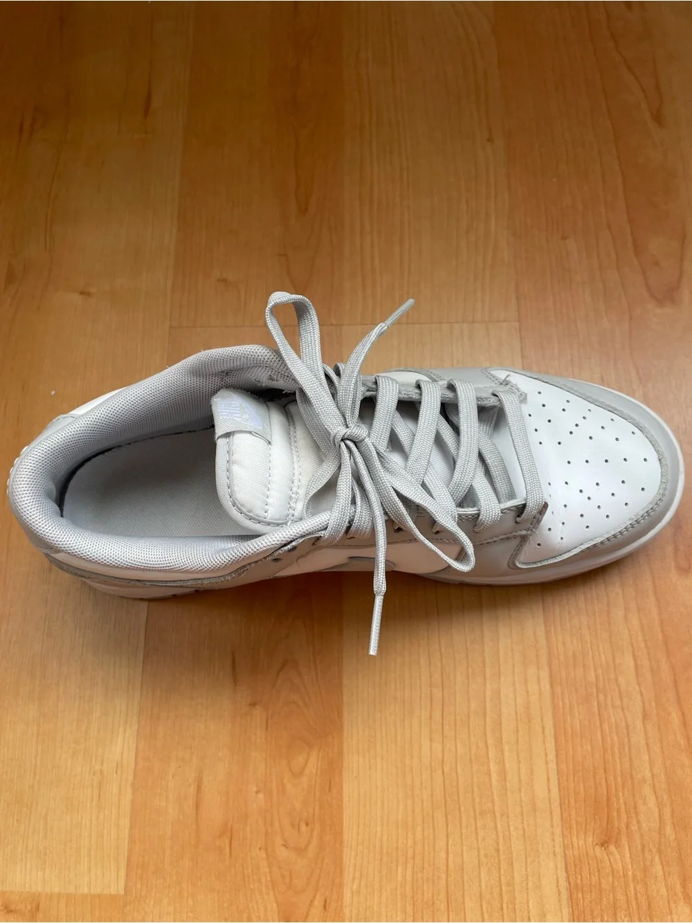 Nike Low-Top Sneakers in White and Light Gray